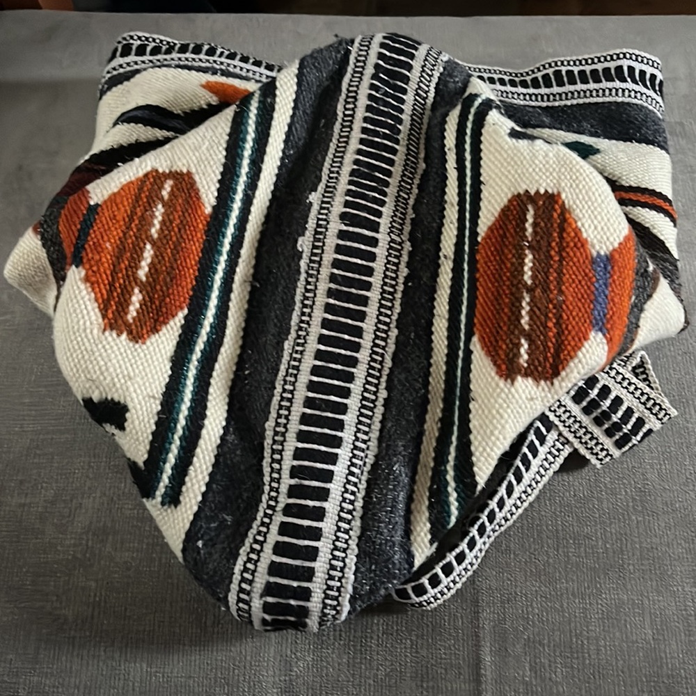 Yari Artesanis XL Wool Bag from Ecuador - Picture 3 of 15